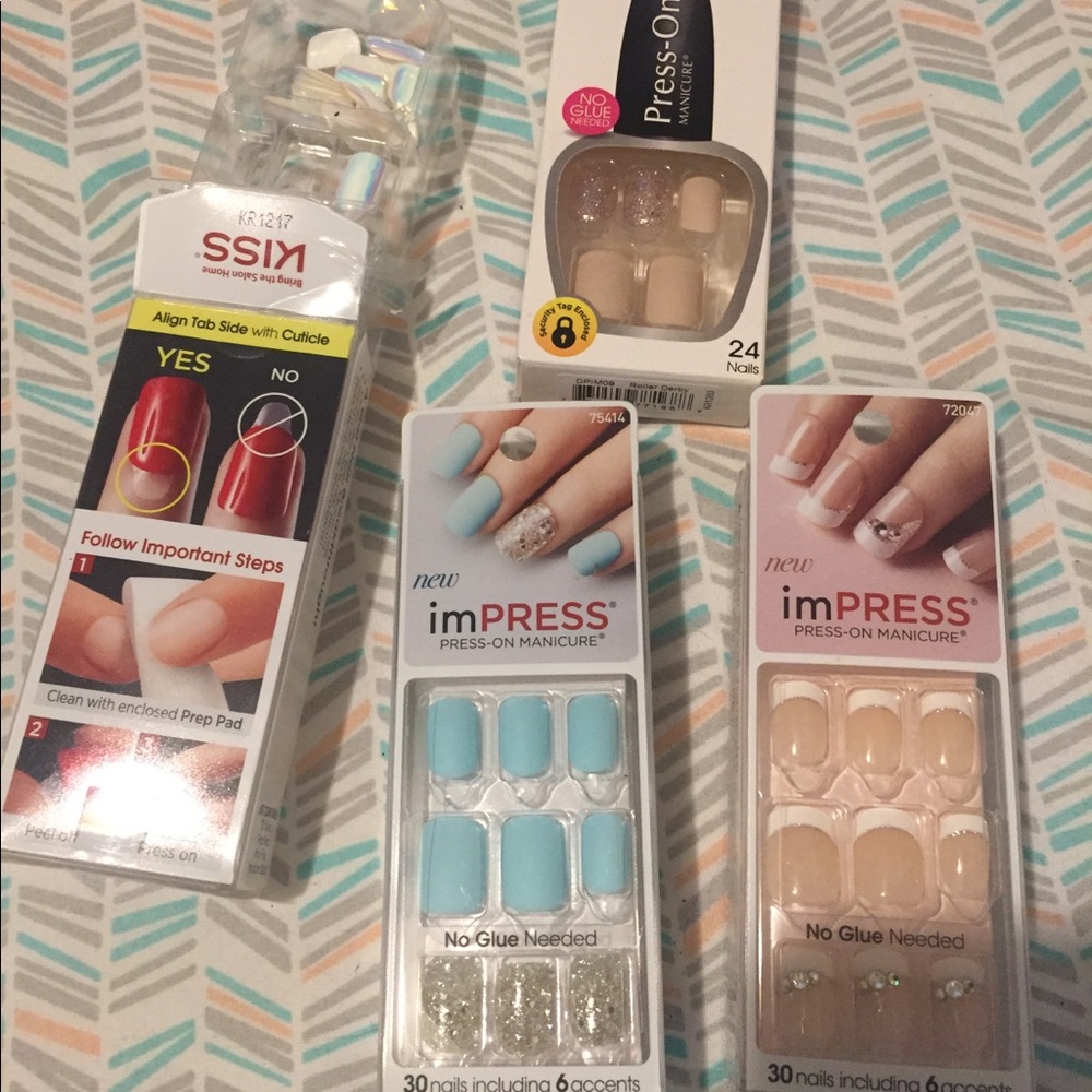 Press on nails